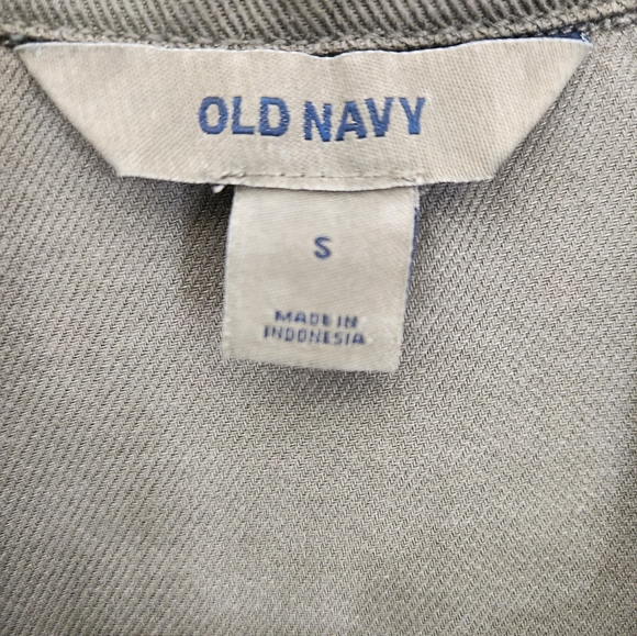 Old Navy cropped jacket, size small NWOT - Picture 3 of 6